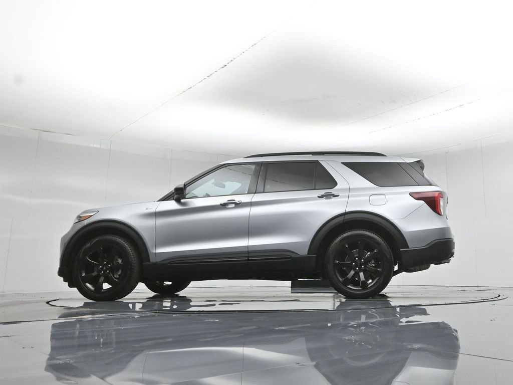 Used 2023 Ford Explorer ST-Line w/ Class IV Trailer Tow Package image 56