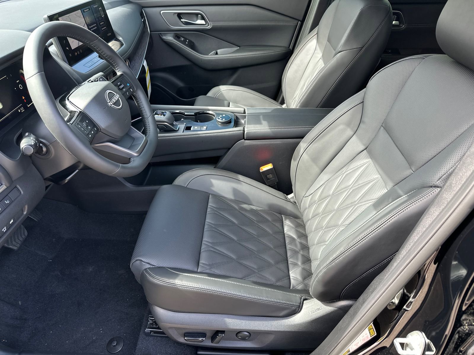 New 2026 Nissan Rogue Platinum w/ Platinum Premium Package image 7