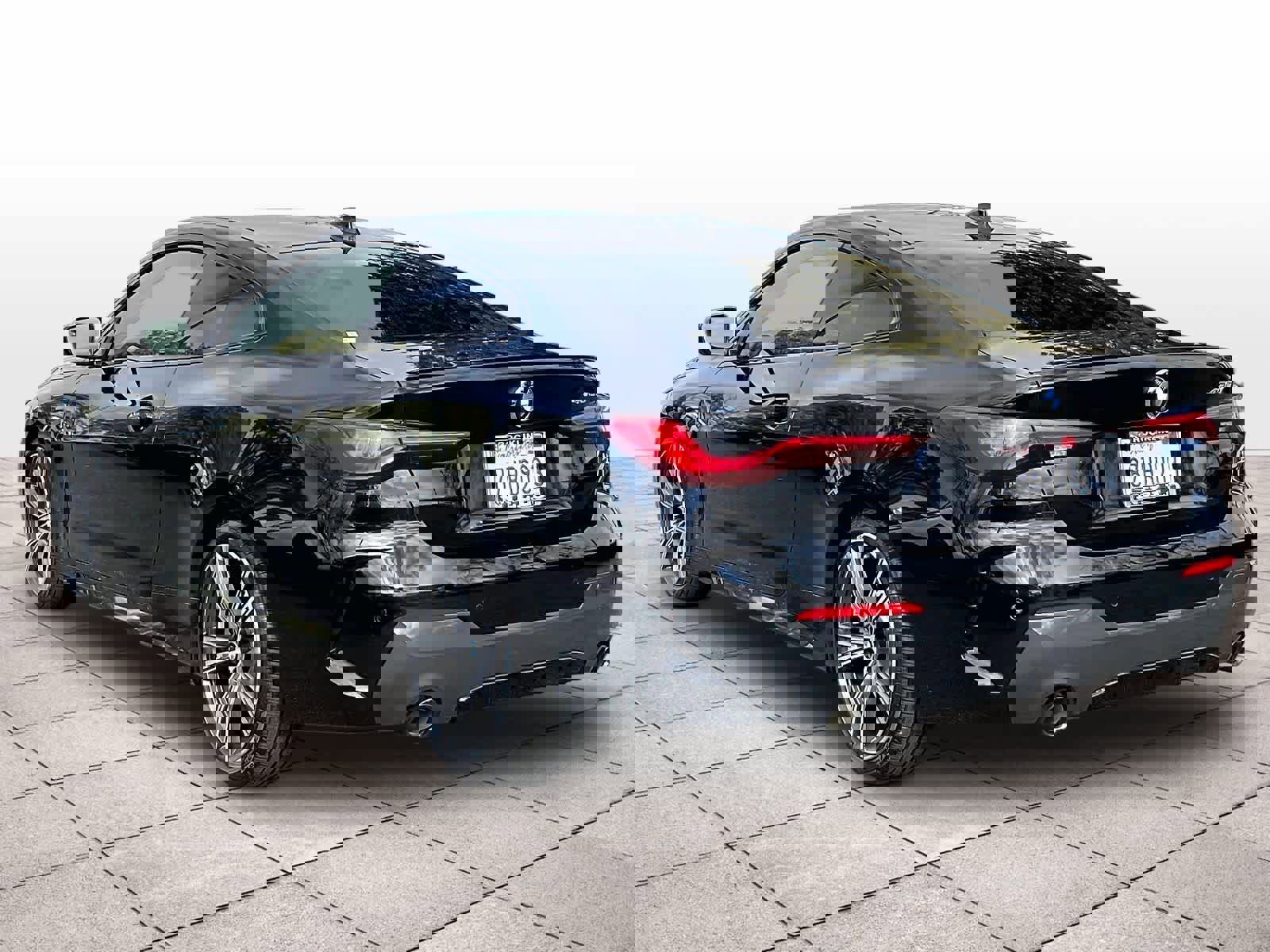 Used 2022 BMW 430i Coupe w/ M Sport Package image 14