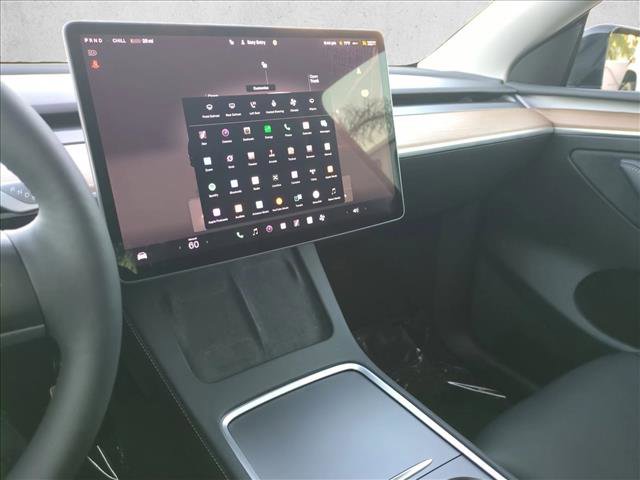 Used 2024 Tesla Model Y Performance image 15