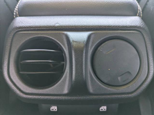 Used 2022 Jeep Wrangler Unlimited Sahara w/ Cold Weather Group image 21