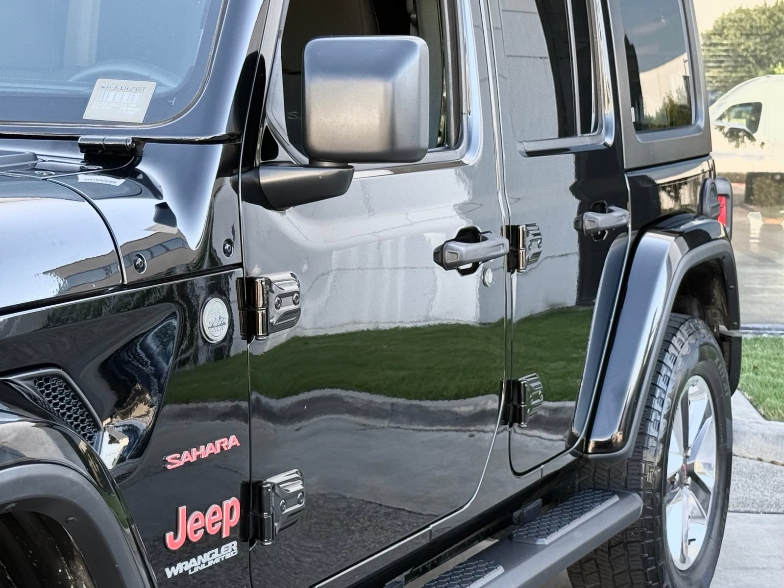 Used 2021 Jeep Wrangler Unlimited Sahara AWD/4WD image 4