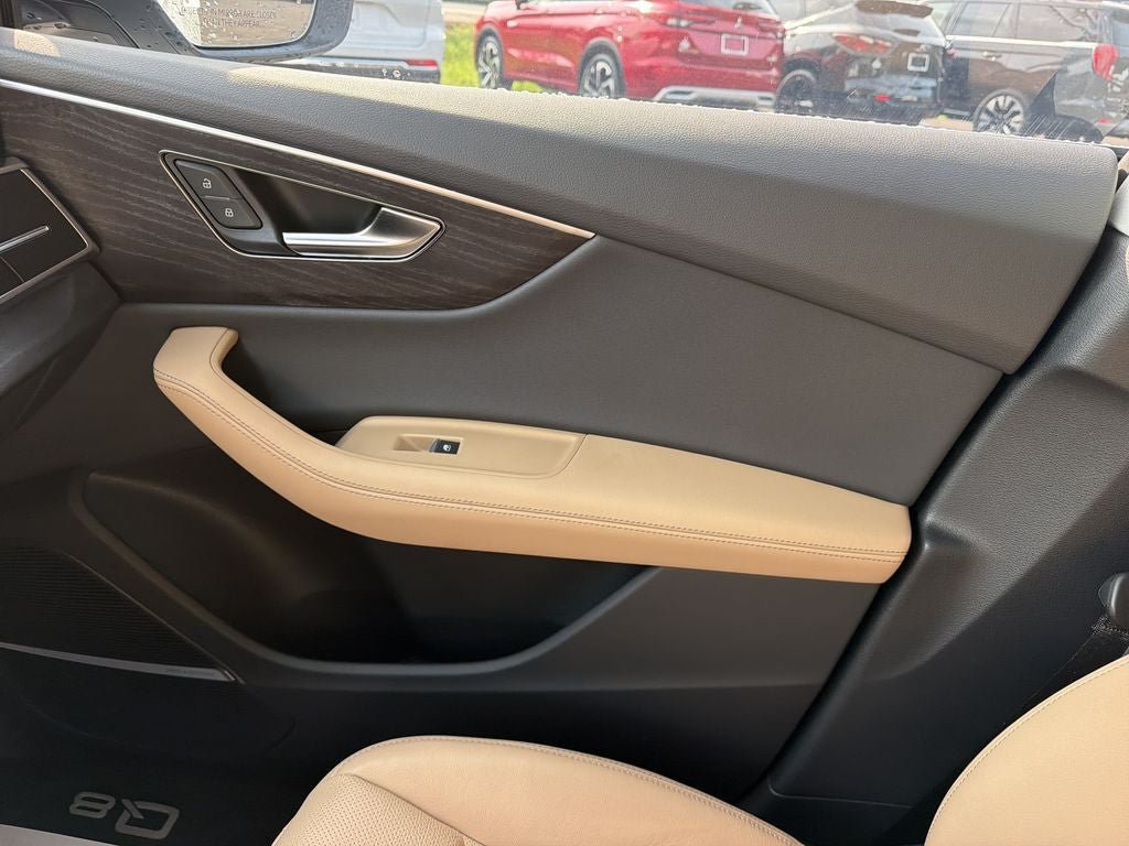 Used 2025 Audi Q8 Premium Plus AWD/4WD image 26