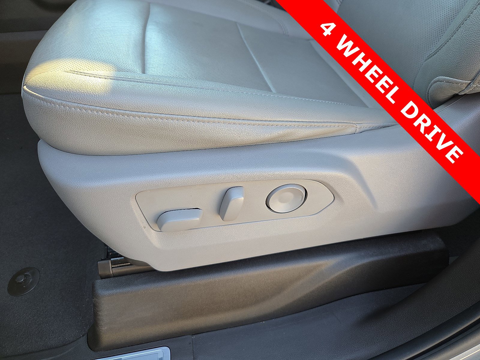 Used 2023 GMC Sierra 1500 SLT image 14