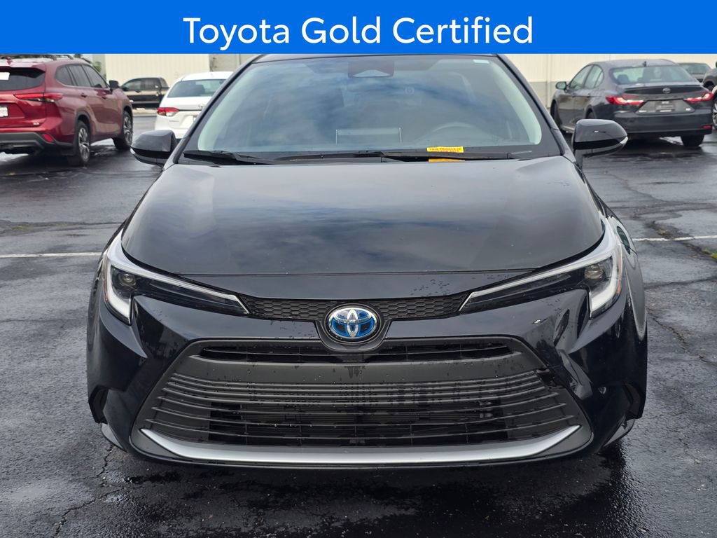 Used 2024 Toyota Corolla XLE FWD image 2