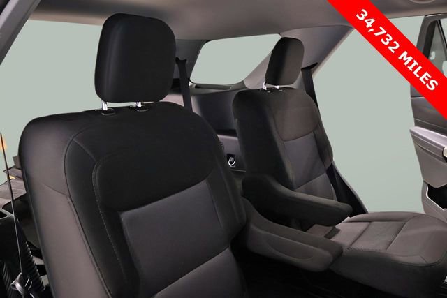 Used 2023 Ford Explorer XLT image 15