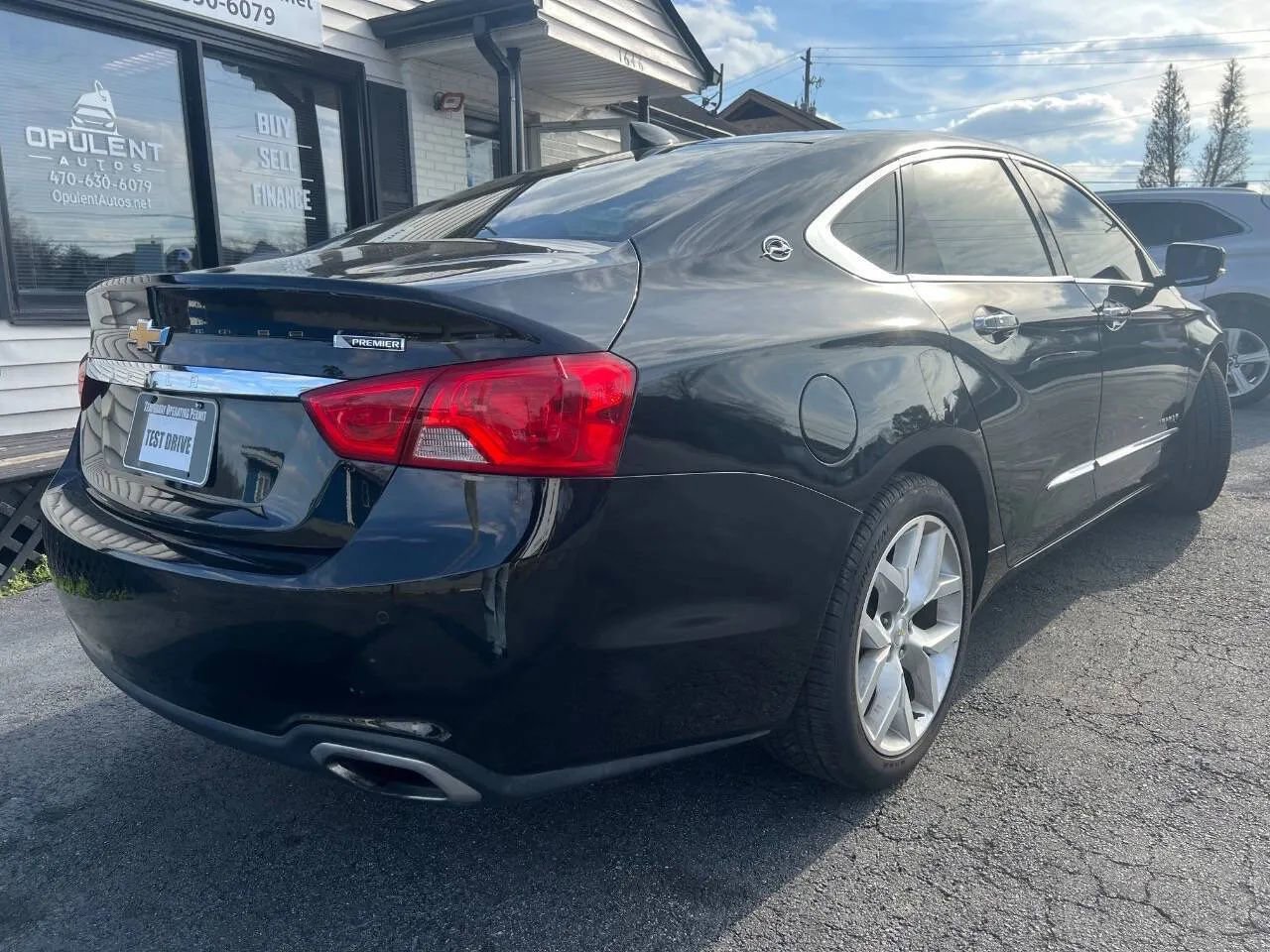 Used 2018 Chevrolet Impala Premier FWD image 10