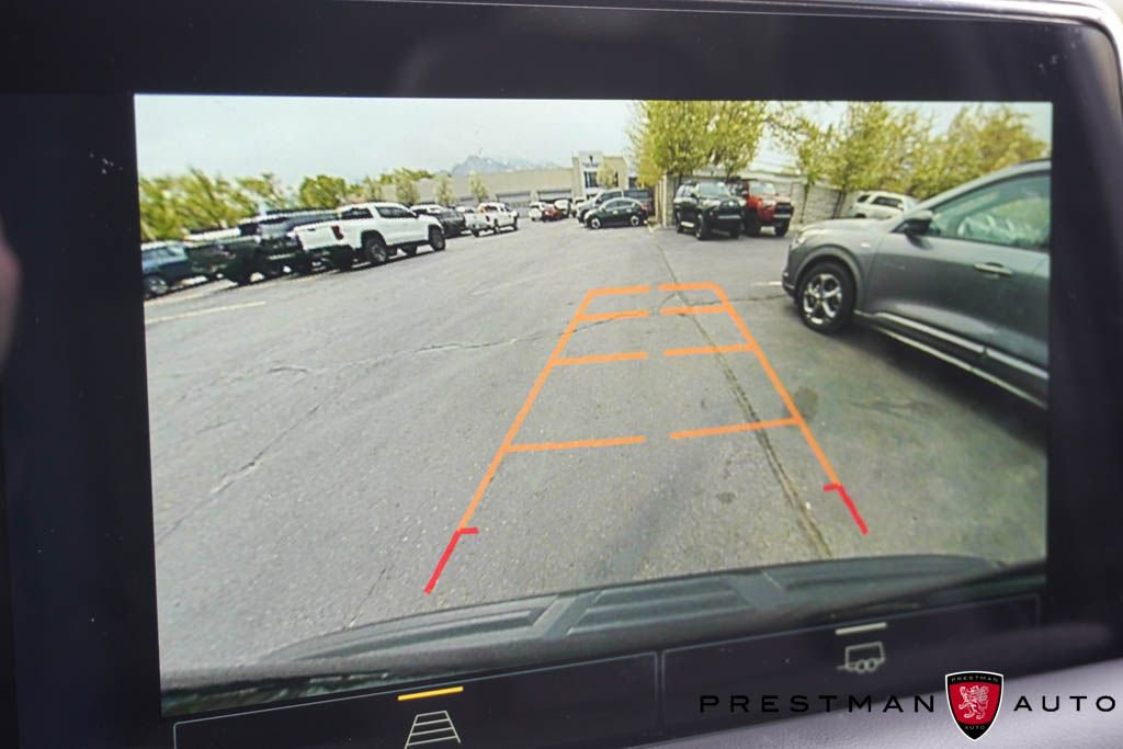 Used 2024 Chevrolet Suburban Z71 image 35