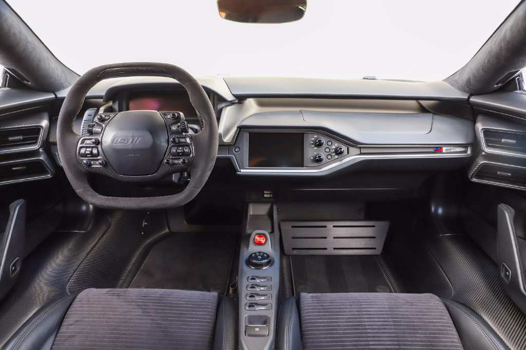 Used 2017 Ford GT RWD image 8