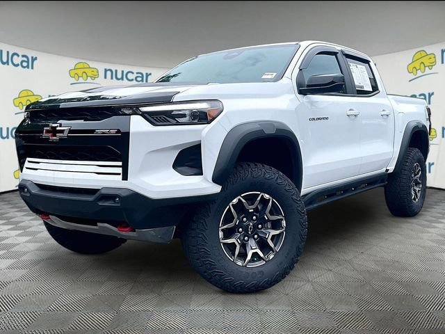 Used 2024 Chevrolet Colorado ZR2 AWD/4WD image 3