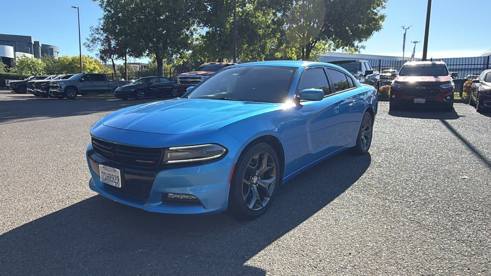 Used 2015 Dodge Charger SXT RWD image 1