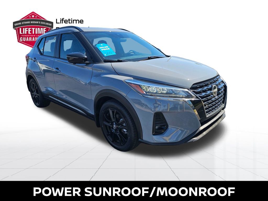 Used 2022 Nissan Kicks SR w/ Premium Package FWD image 6