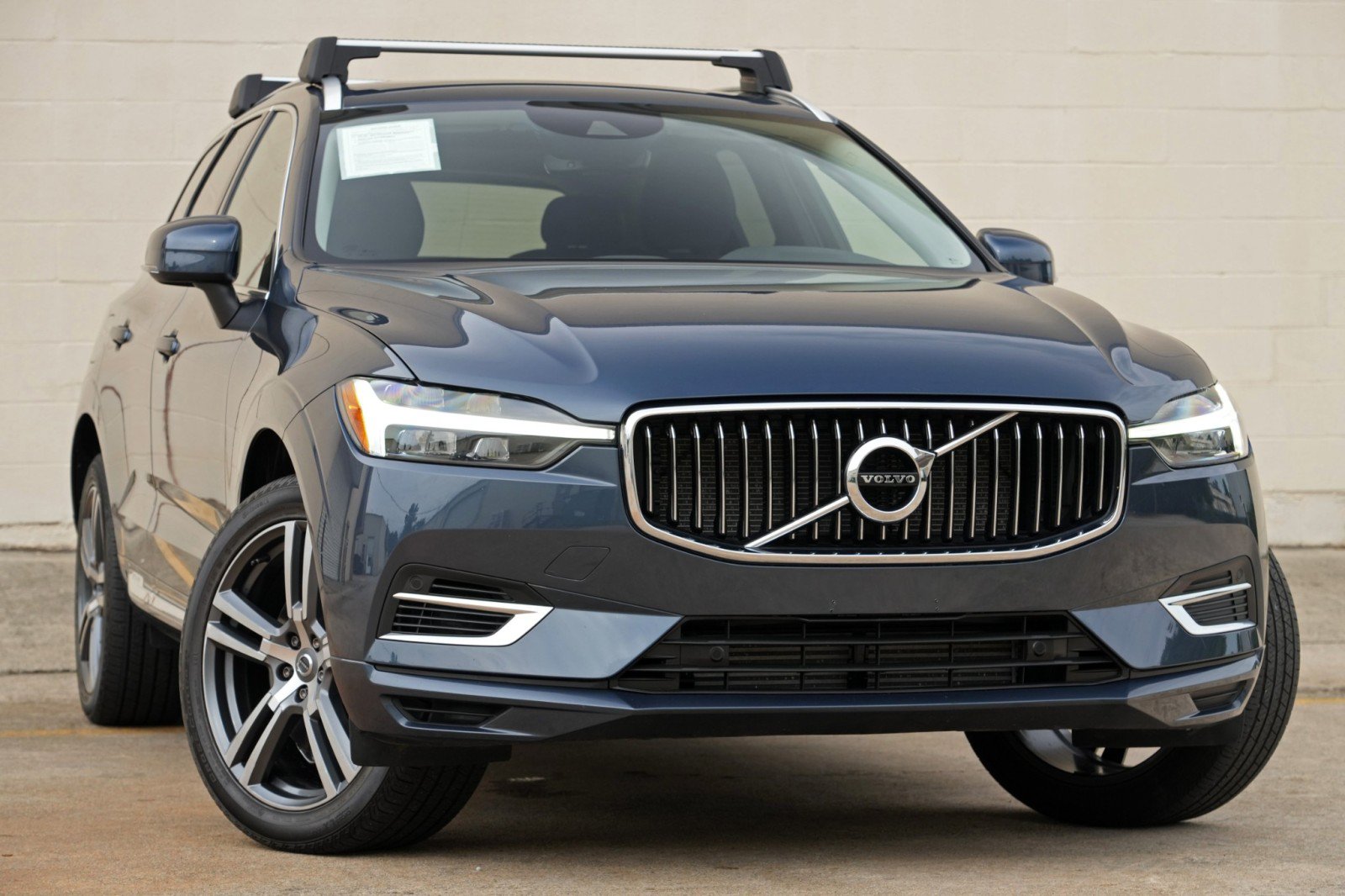 Used 2021 Volvo XC60 T8 Inscription Expression w/ Premium Package AWD/4WD image 4