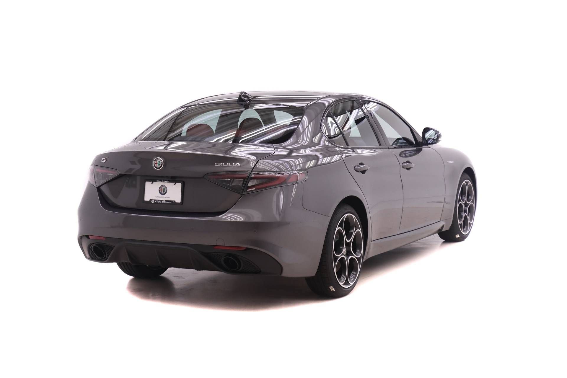 New 2026 Alfa Romeo Giulia AWD image 4