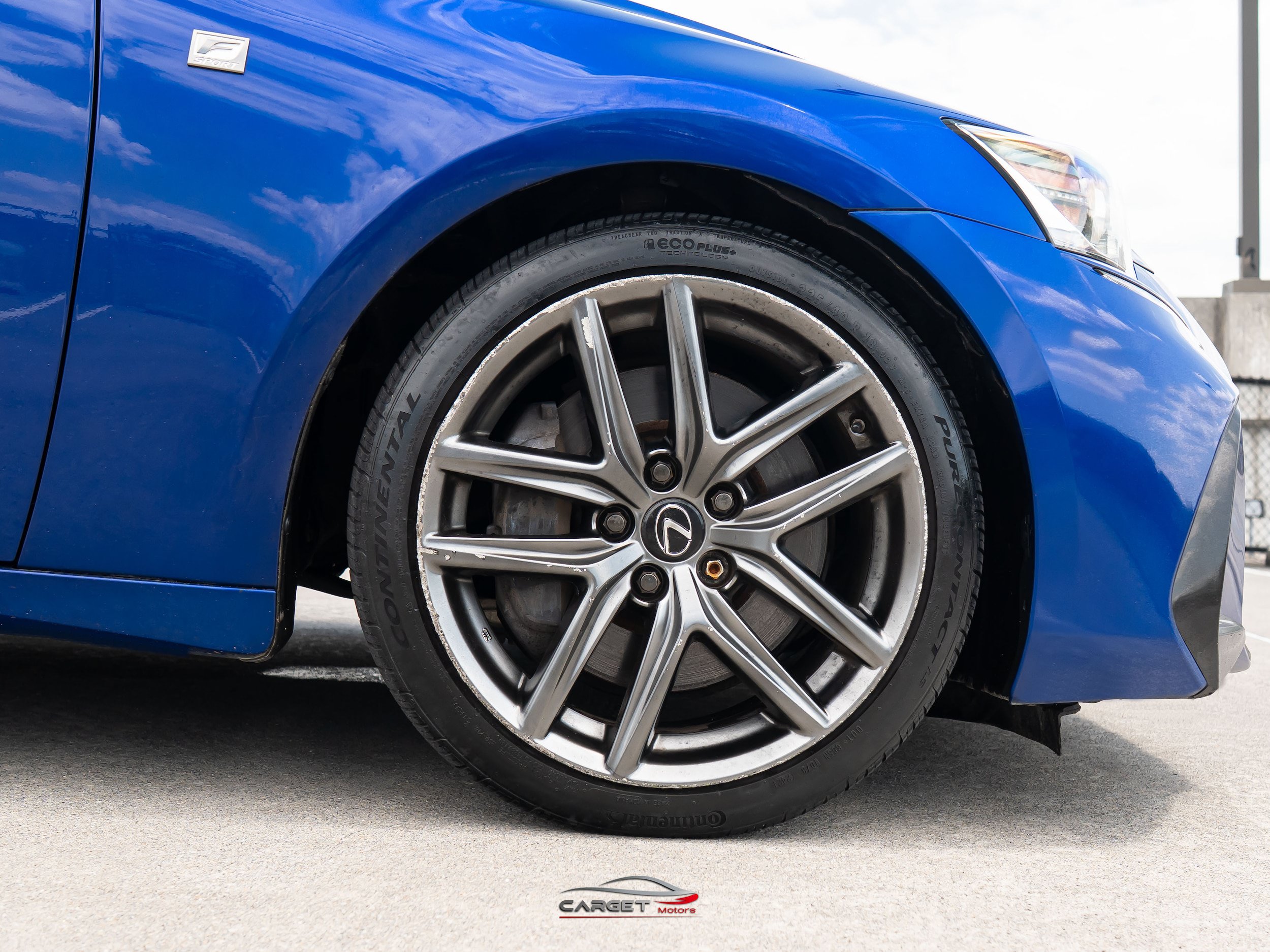 Used 2019 Lexus IS 300 F Sport w/ F Sport Package AWD/4WD image 10