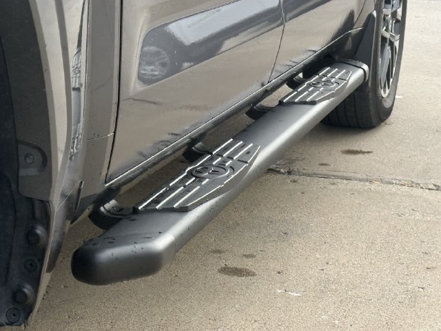 Used 2025 Toyota Tundra Limited w/ Power Package AWD/4WD image 9
