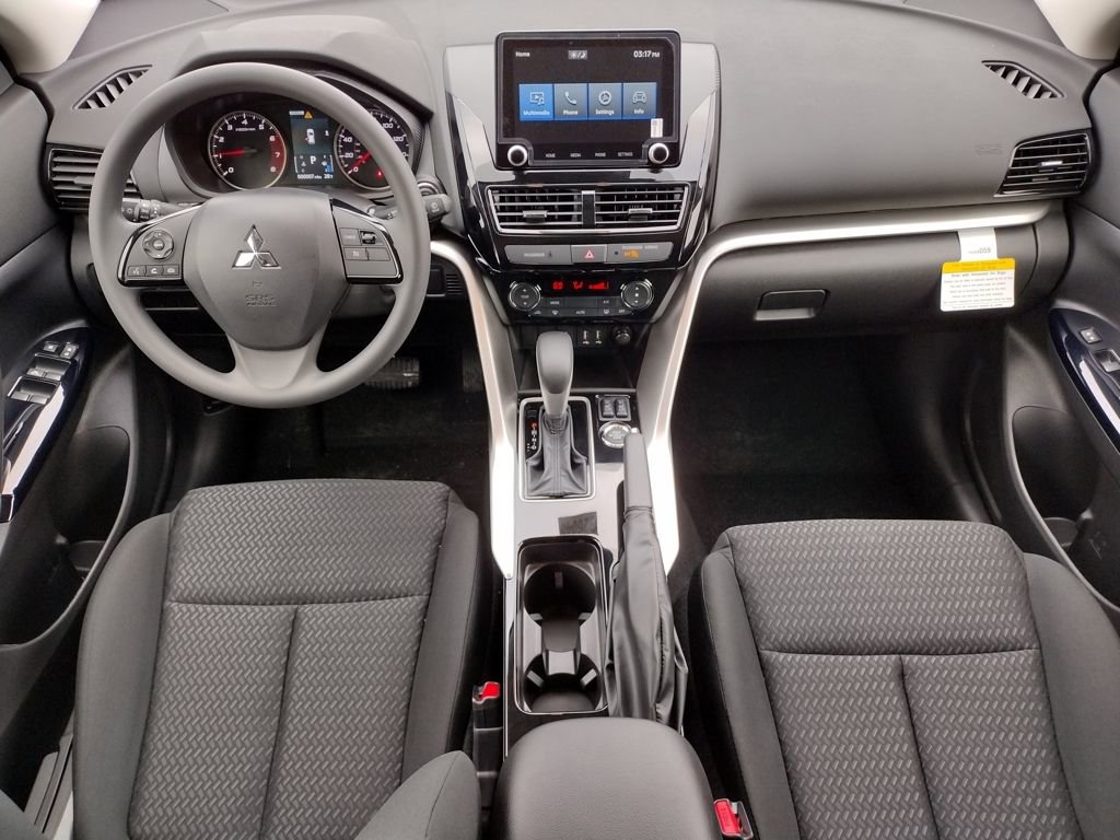 New 2026 Mitsubishi Eclipse Cross LE image 2