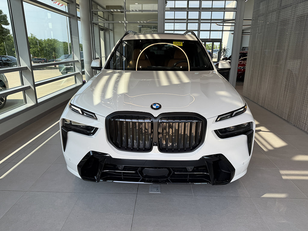 New 2027 BMW X7 xDrive40i AWD/4WD image 2