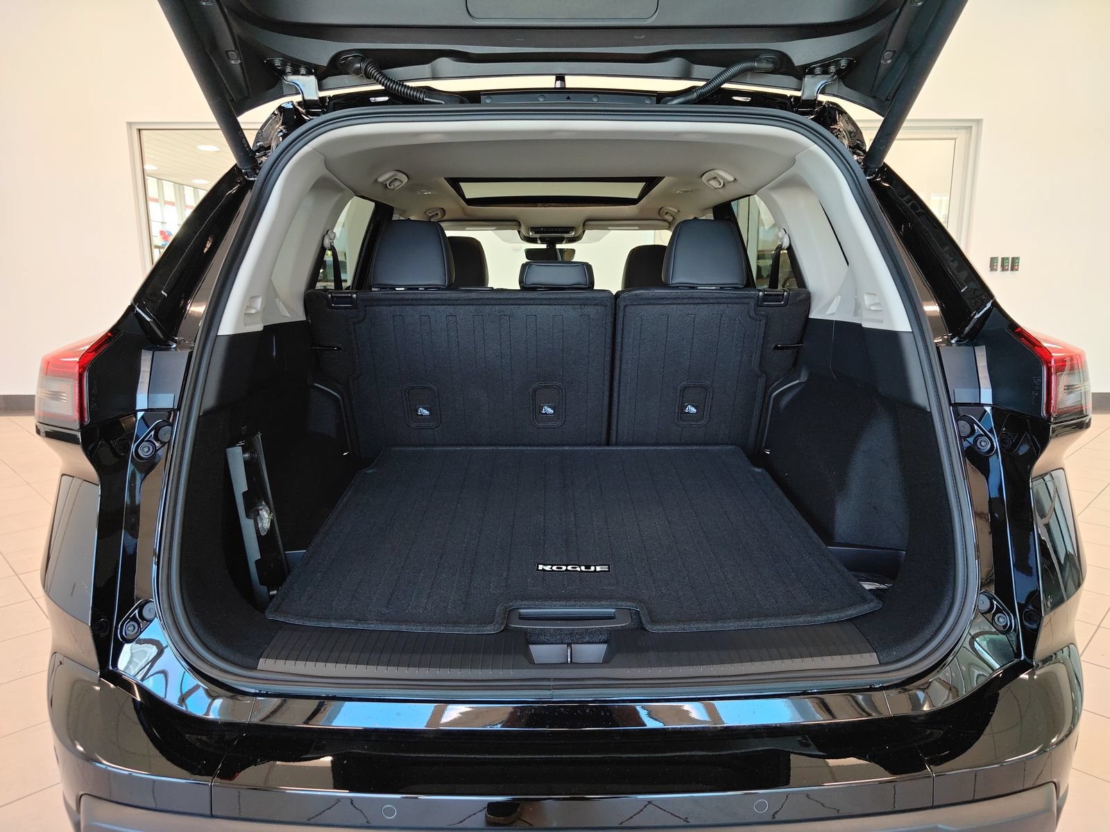 New 2026 Nissan Rogue Dark Armor AWD/4WD image 10