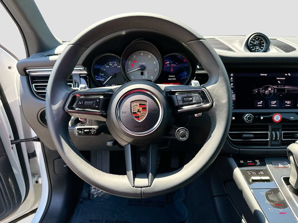 Certified 2025 Porsche Macan S AWD/4WD image 12