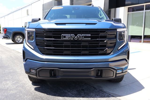 Used 2026 GMC Sierra 1500 Elevation w/ LPO, Elevation Black Package RWD image 2