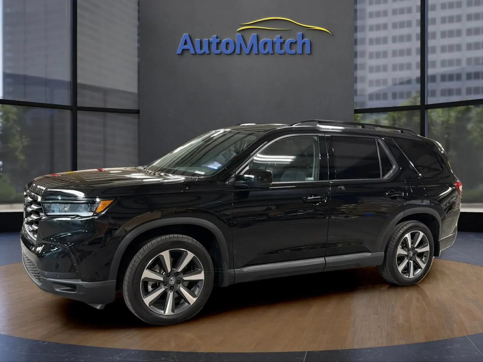 Used 2025 Honda Pilot Touring image 5