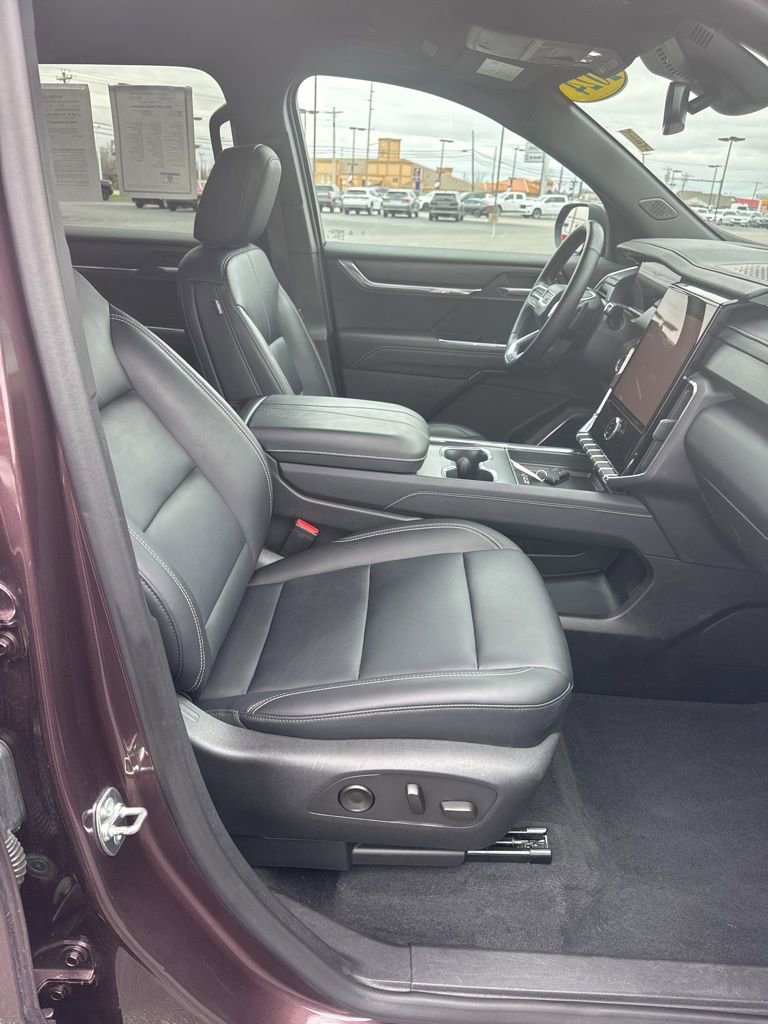 Used 2024 GMC Acadia Elevation image 45