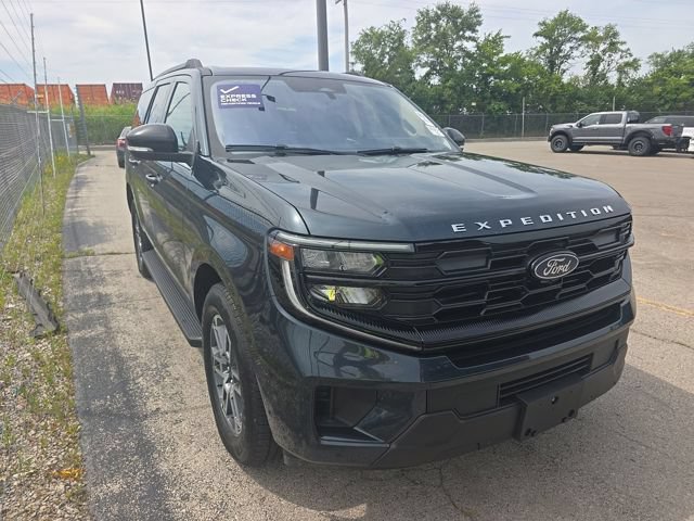 Used 2025 Ford Expedition Active RWD video 2