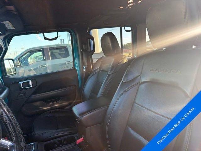 Used 2020 Jeep Wrangler Unlimited Sahara w/ Dual Top Group AWD/4WD image 19