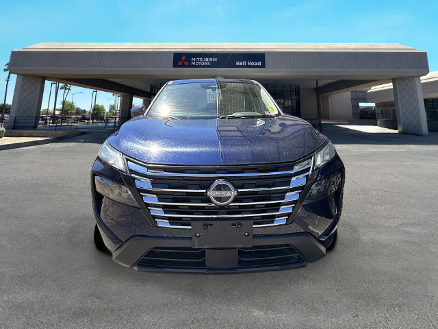 Used 2024 Nissan Rogue SV AWD/4WD image 2