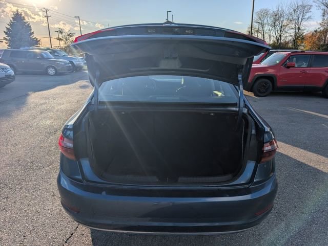 Used 2019 Volkswagen Jetta S image 17