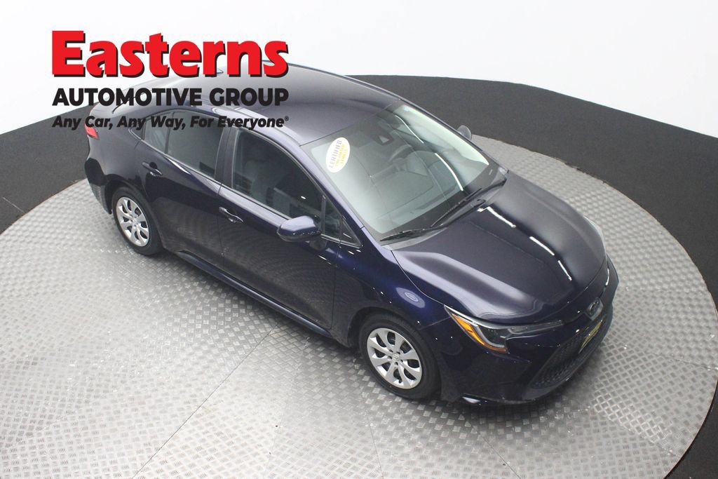 Used 2021 Toyota Corolla LE FWD image 3