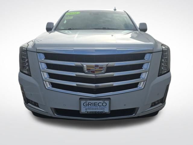 Used 2016 Cadillac Escalade Luxury image 2