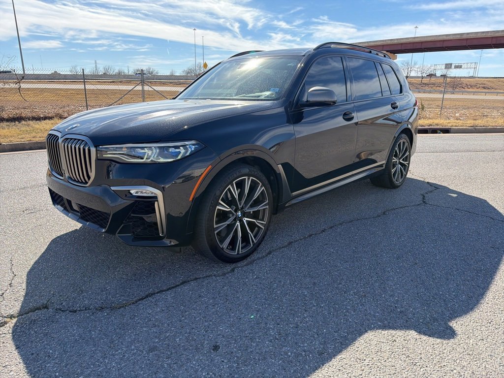 Used 2022 BMW X7 M50i image 1
