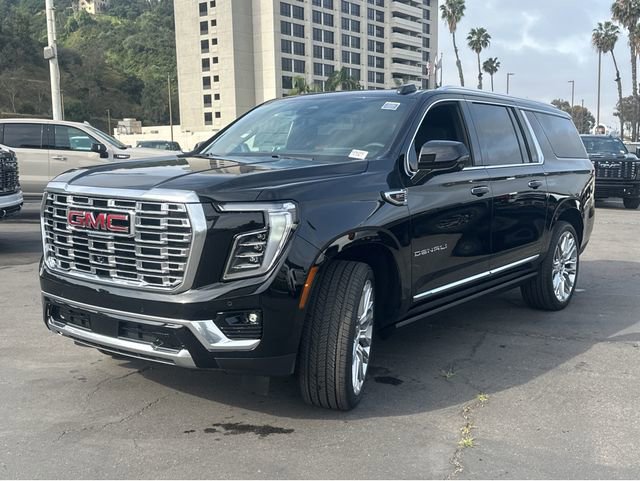 New 2026 GMC Yukon XL Denali w/ Denali Reserve Package image 10