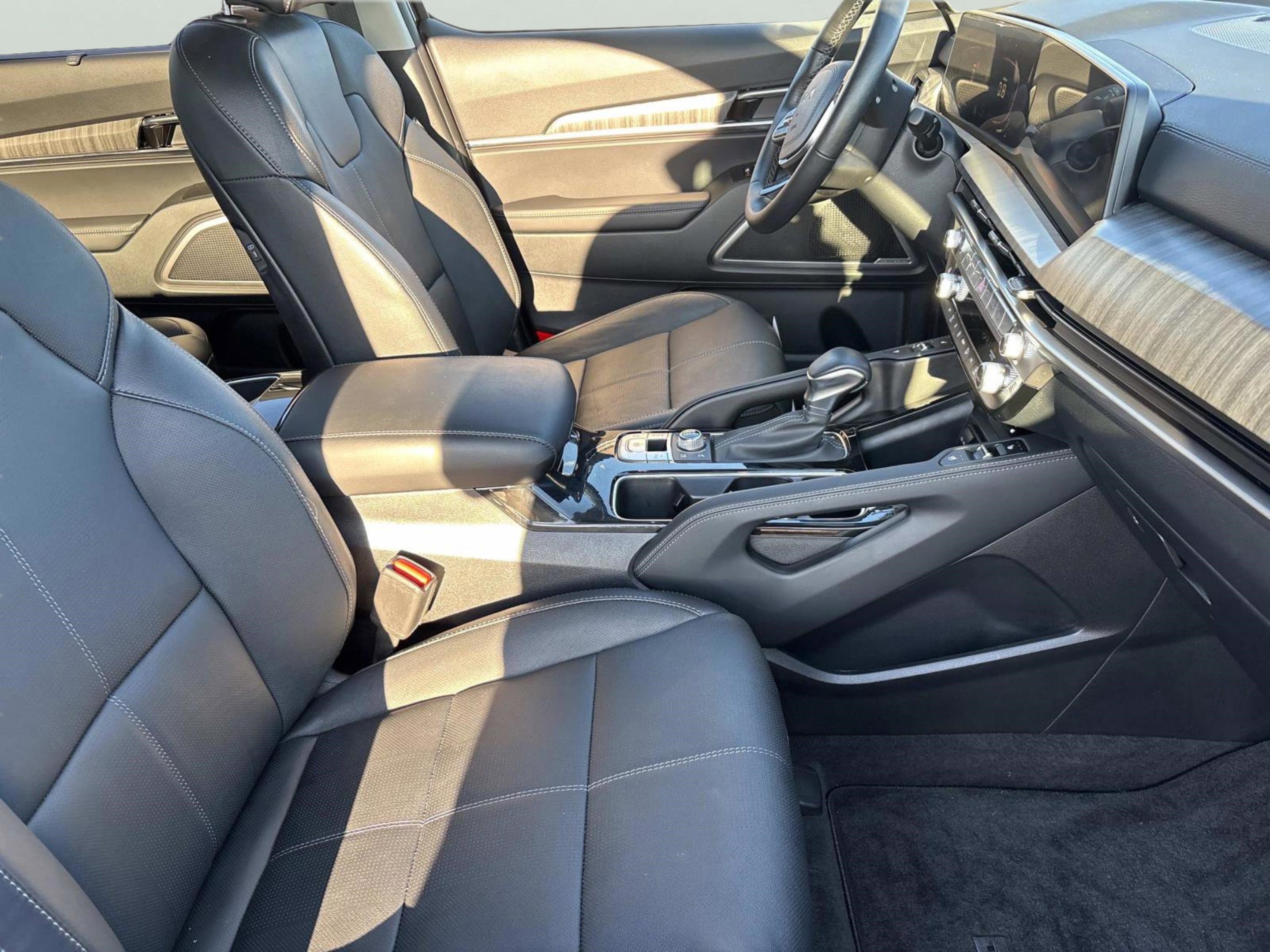 Used 2025 Kia Telluride EX image 18