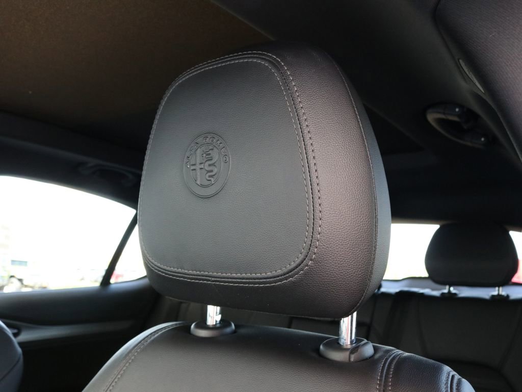 Used 2019 Alfa Romeo Stelvio Ti Sport w/ Quick Order Package 22S Sport AWD/4WD image 25