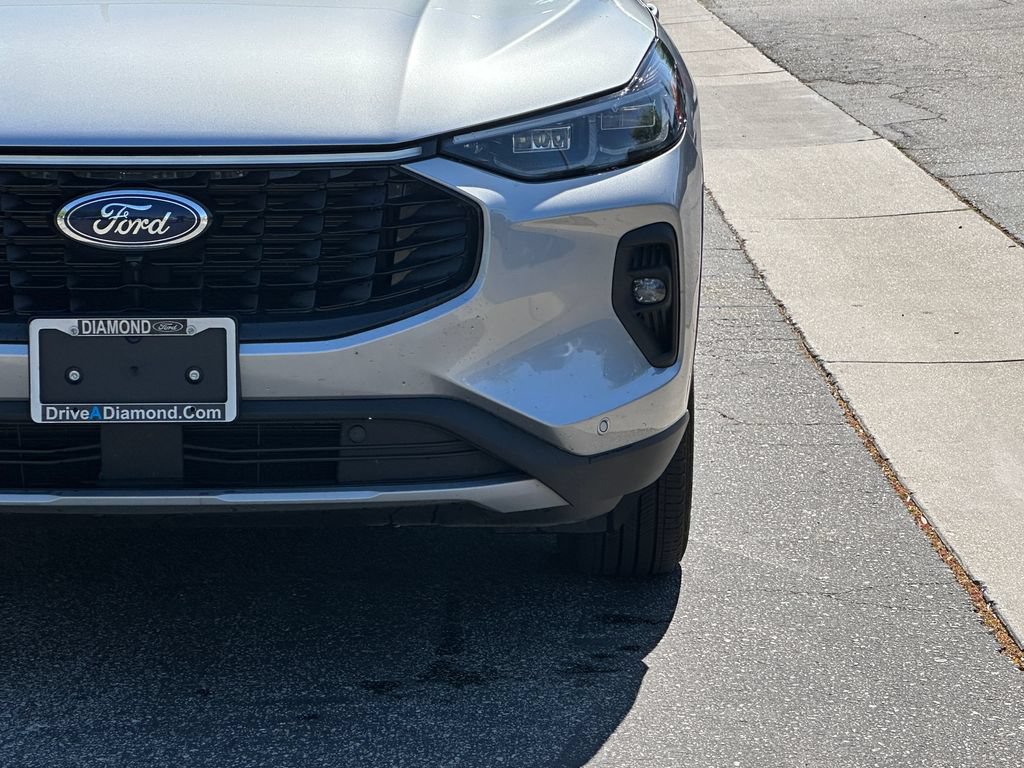 Used 2024 Ford Escape SE w/ PHEV Premium Package FWD image 13