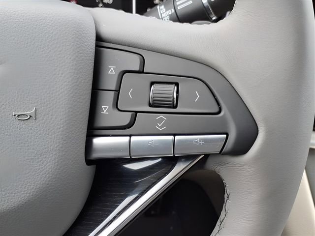 Used 2025 Cadillac XT6 Premium Luxury w/ LPO, Floor Liner Package image 33