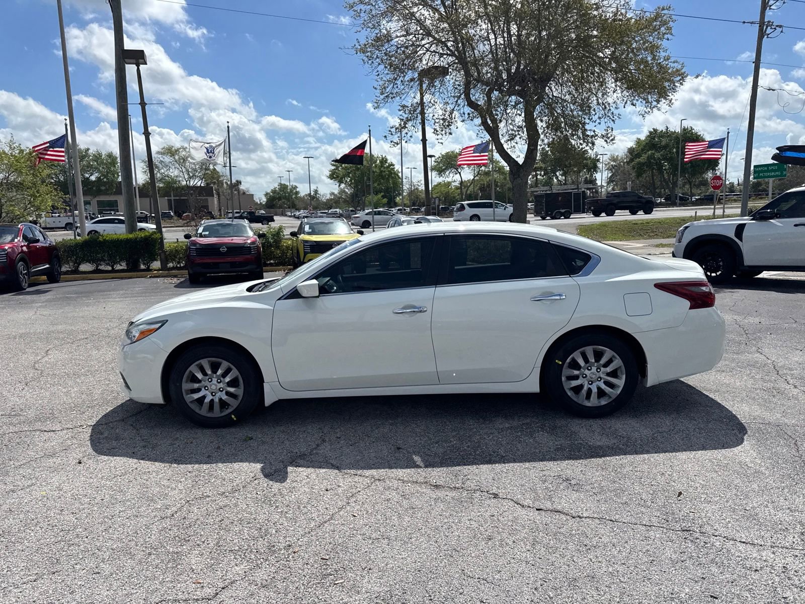 Used 2018 Nissan Altima 2.5 S w/ S Convenience Package image 9