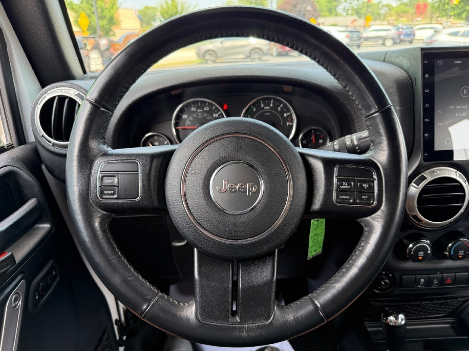 Used 2018 Jeep Wrangler Unlimited Sahara AWD/4WD image 19