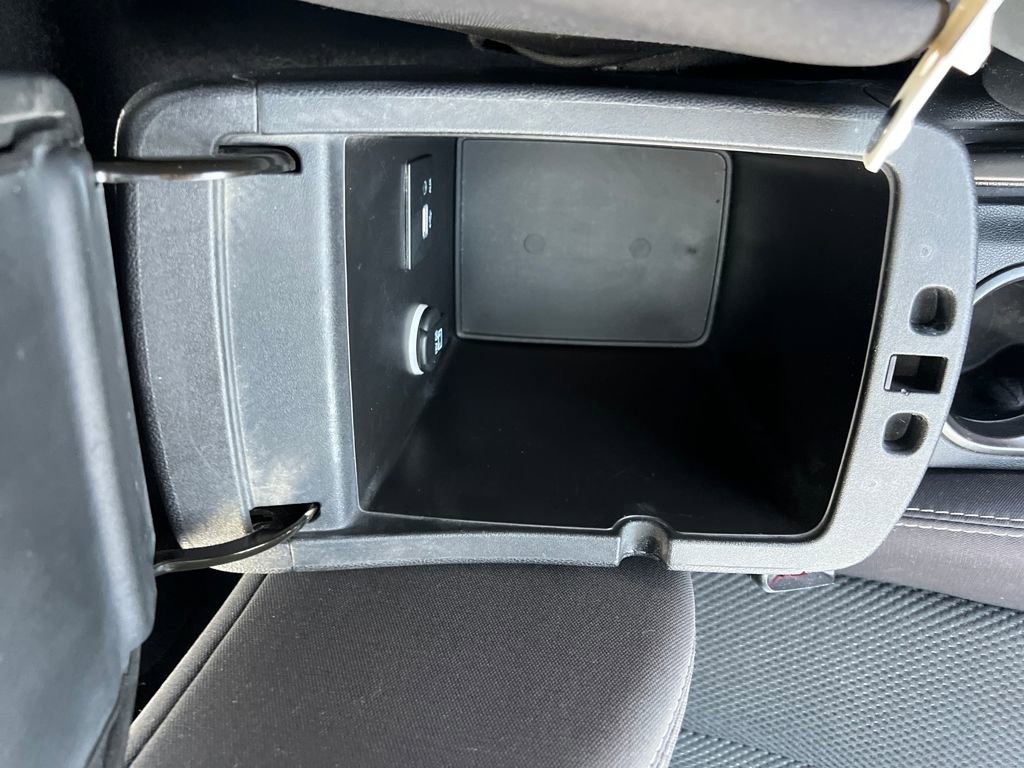 Used 2015 Dodge Dart SXT w/ Sun/Sound Group image 18