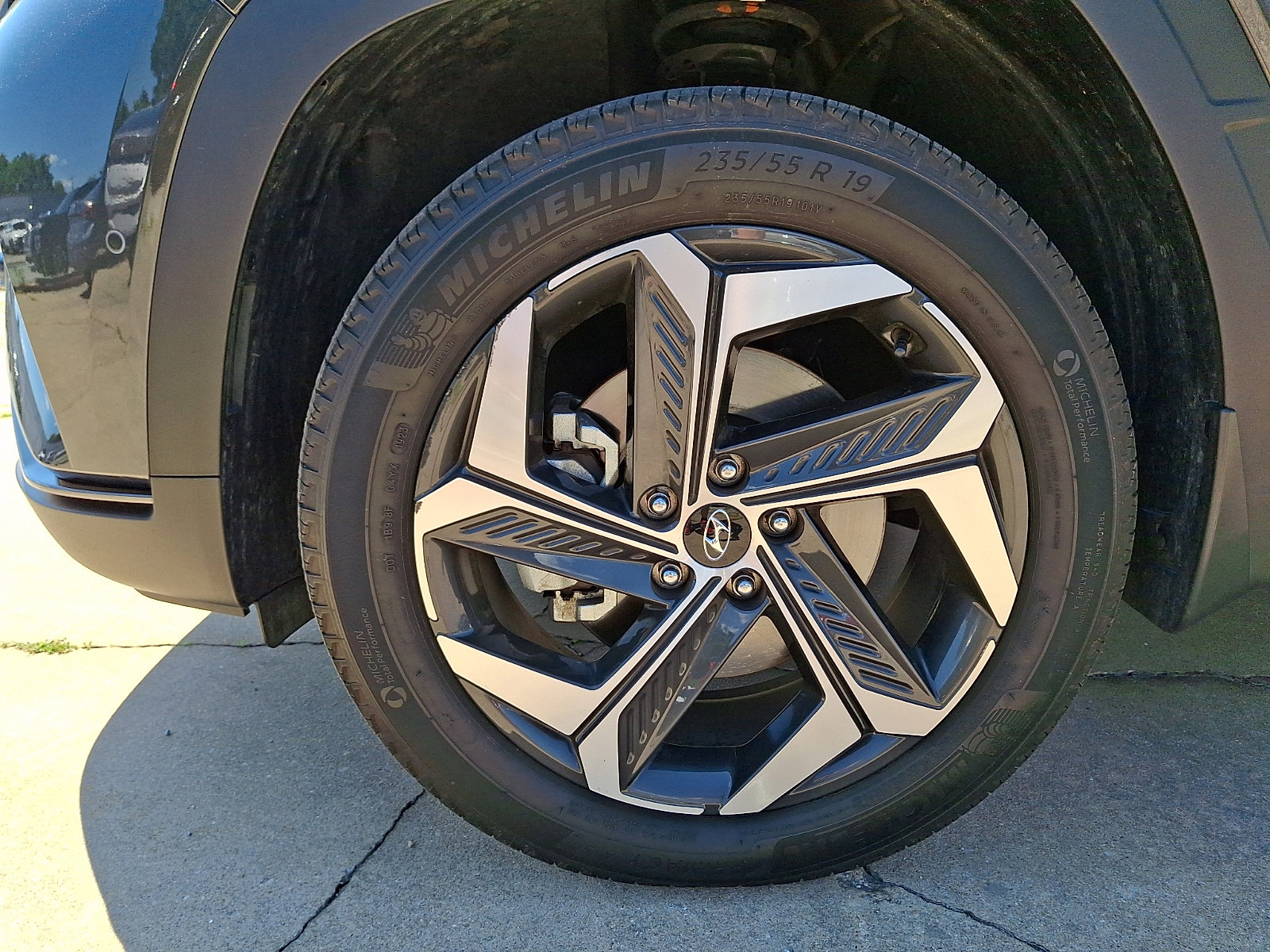 Certified 2023 Hyundai Tucson Limited AWD/4WD image 28