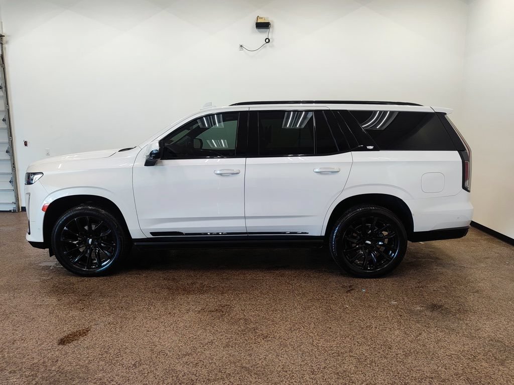 Used 2023 Cadillac Escalade Sport Platinum w/ LPO, ONYX Package AWD/4WD image 2