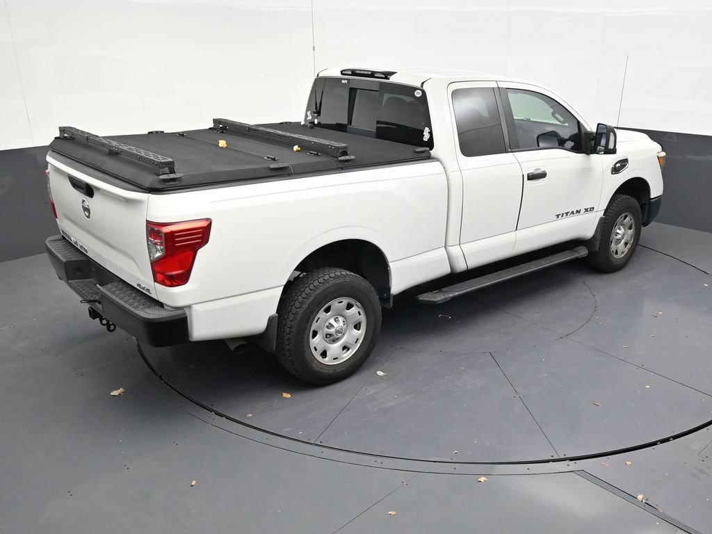 Used 2017 Nissan Titan S AWD/4WD image 16
