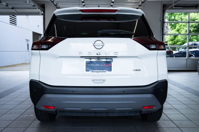 Used 2023 Nissan Rogue S AWD/4WD image 5