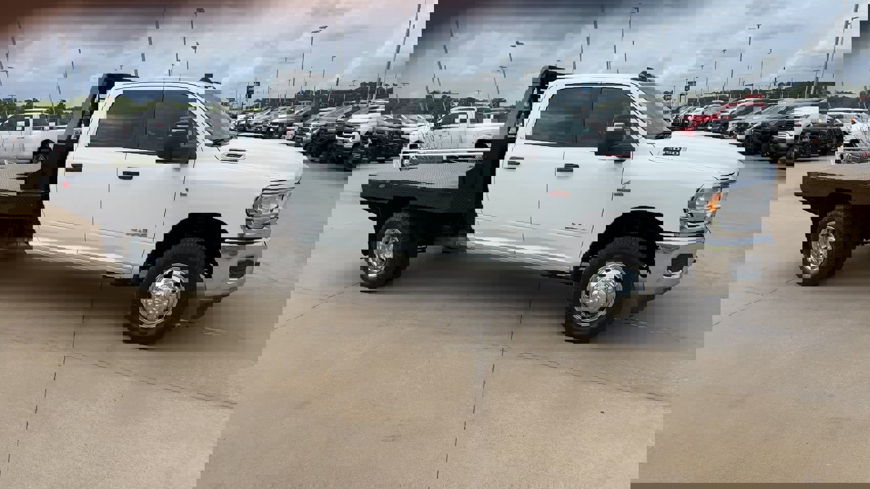 Used 2024 RAM 3500 SLT w/ Quick Order Package 2YG SLT image 2