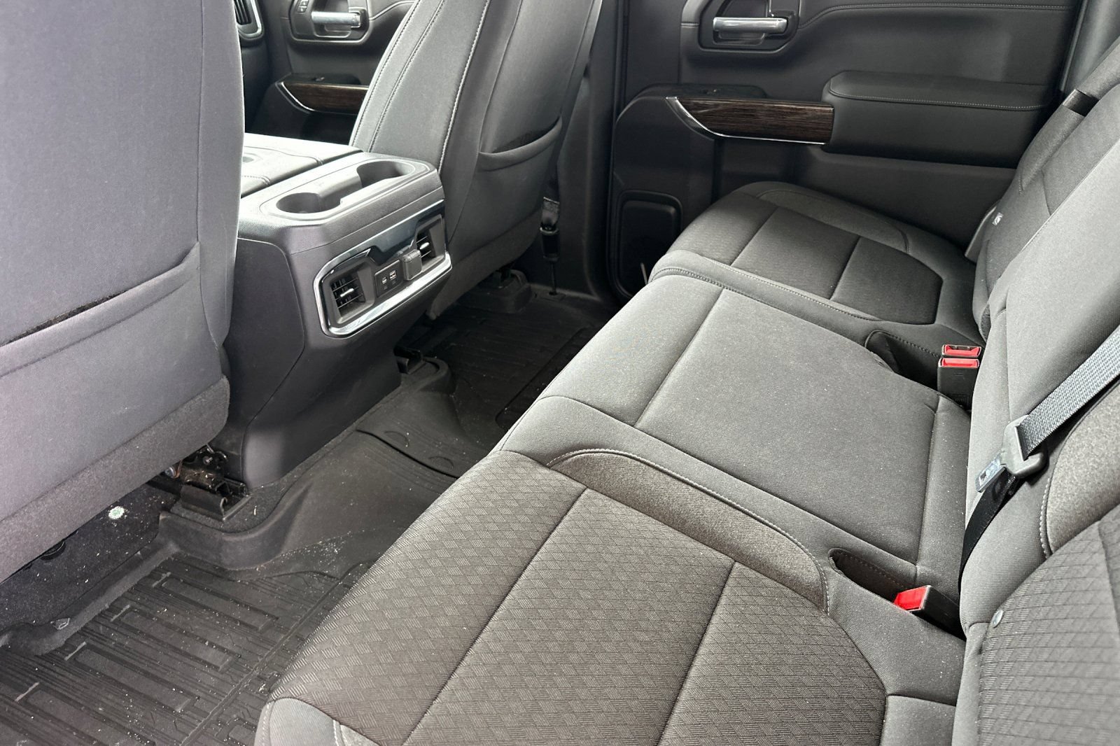 Used 2020 GMC Sierra 1500 Elevation w/ Elevation Value Package AWD/4WD image 14