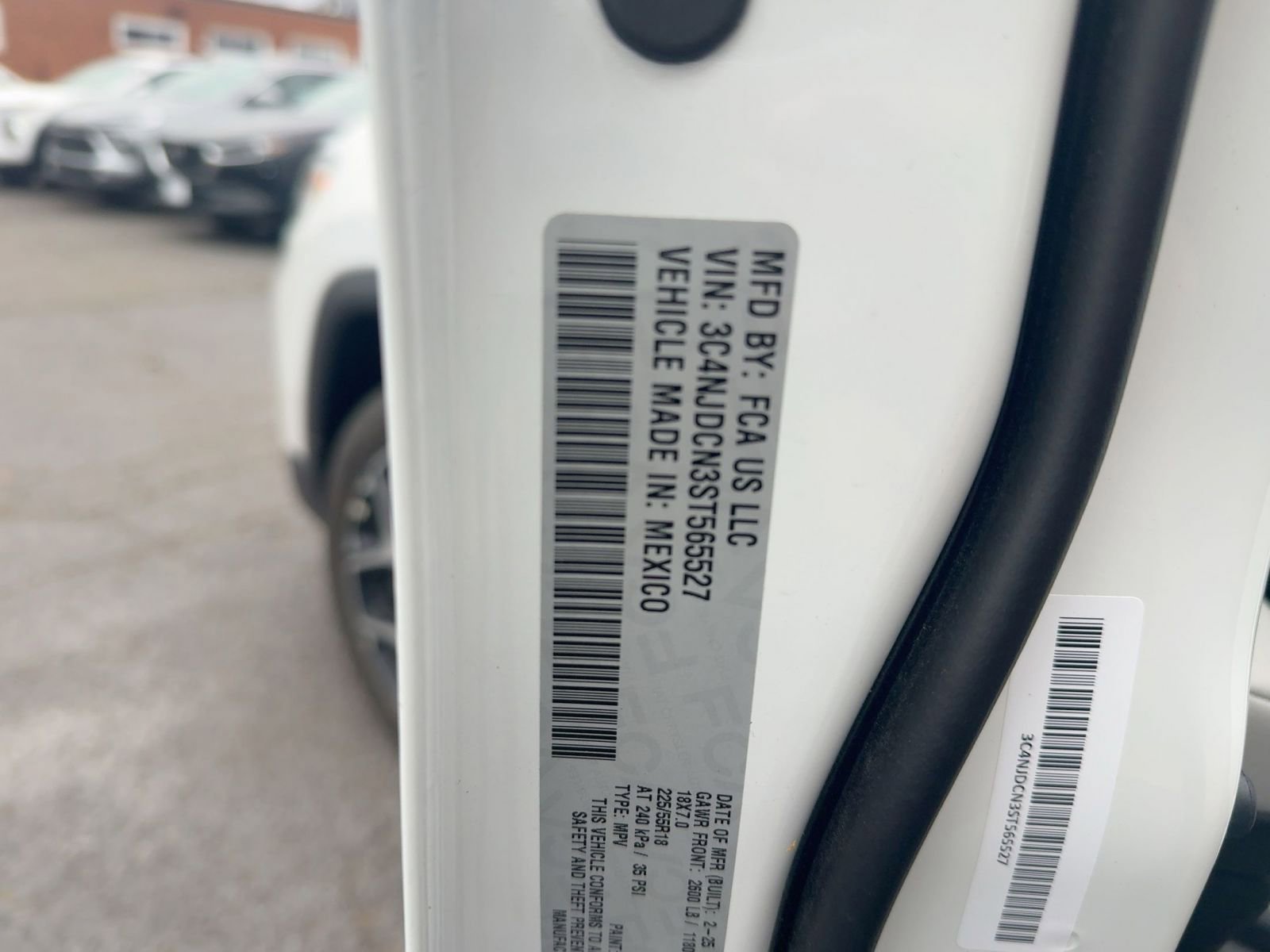 Used 2025 Jeep Compass Limited image 10