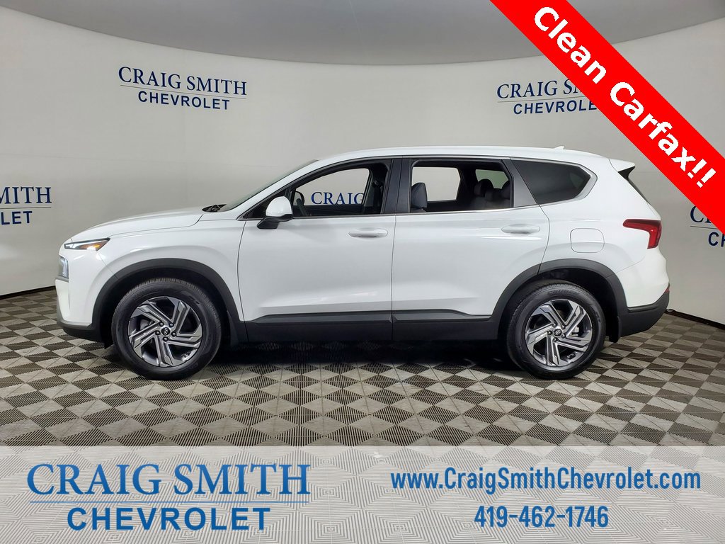 Used 2023 Hyundai Santa Fe SE image 2